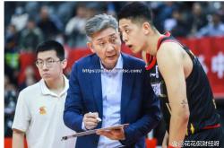米兰体育-广东宏远主帅引发争议，遭遇赛后封禁