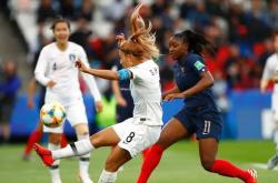 米兰体育-法国女足精英聚会，里尔队在精彩比赛中获胜